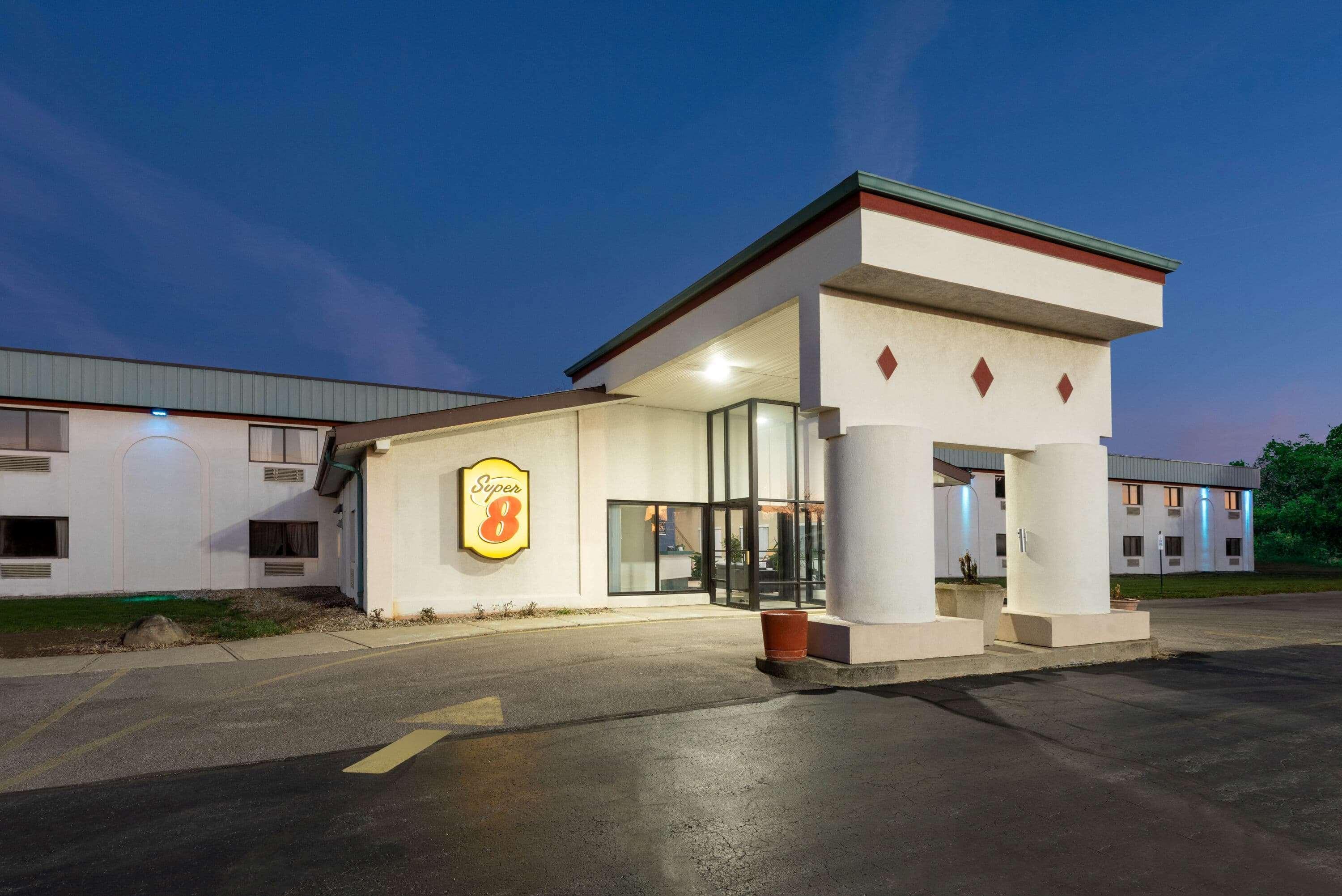 Super 8 Cleveland Hotel North Ridgeville Exterior photo